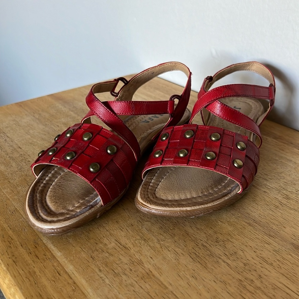 Jafa 124 Red Studded Toe Sandals Size 37
